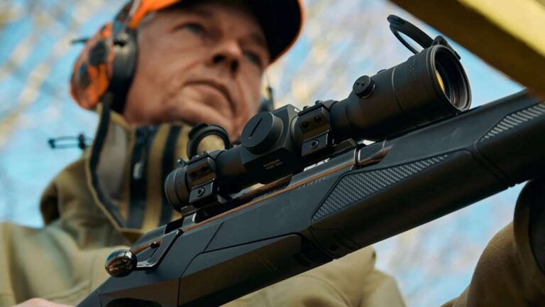 Existe-t-il un point rouge adapté pour tirer à 100 mètres ?