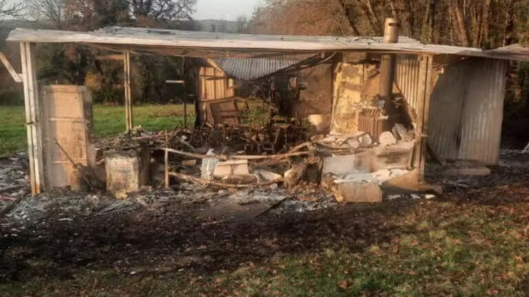 Cabane de chasse incendiée en Dordogne