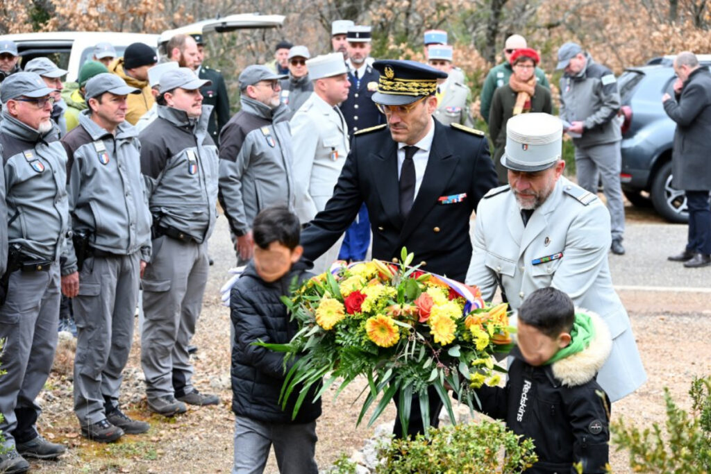 Hommage aux deux agents de l'ONCFS exécutés par un braconnier dans le Var le 13 janvier 1996