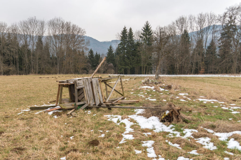 Mirador de chasse détruit