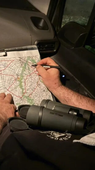 15 km/h, un projecteur et des jumelles : une nuit de comptage dans l’Yonne