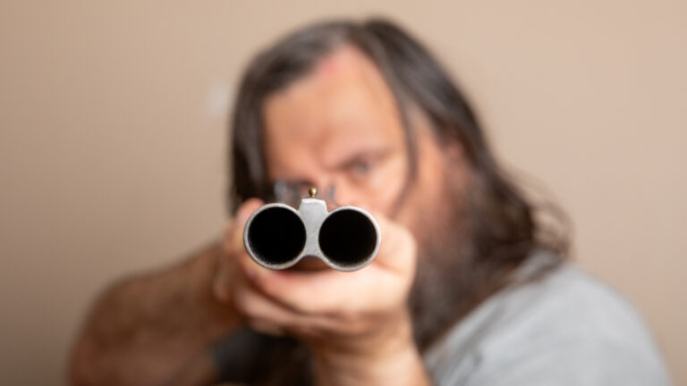 Fumel : un riverain tire sur des chasseurs, un jeune touché par des plombs