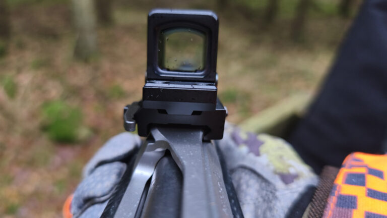 Aimpoint COA-R: plus petit, très solide et un nouveau montage.