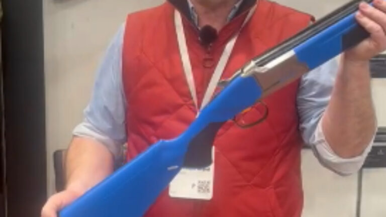 IWA 2026 : le Browning B525 s’offre des versions composites colorées