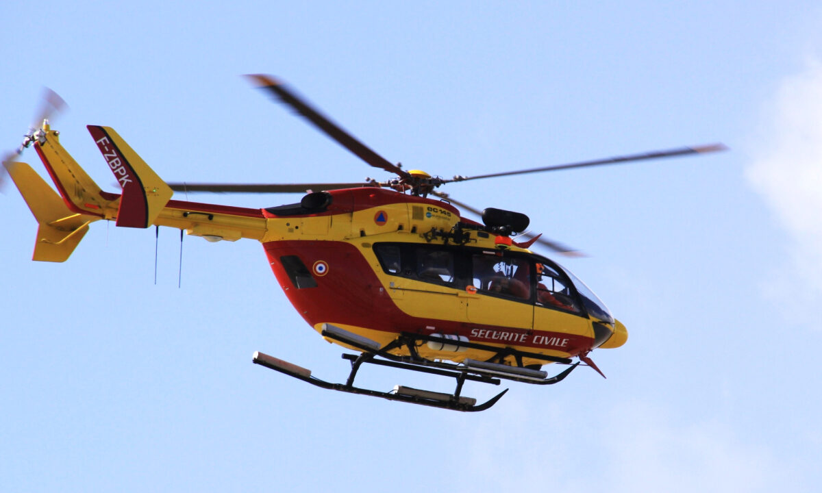 Hélicoptère Dragon 30 Sécurité Civile Gard