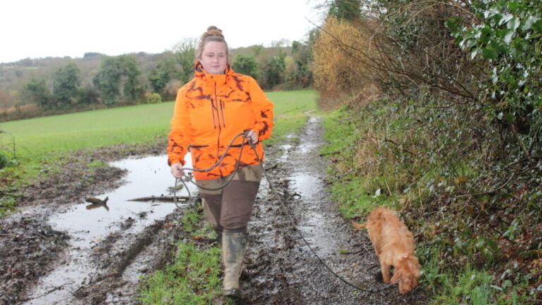 À 19 ans, Manon incarne la nouvelle génération de chasseresses