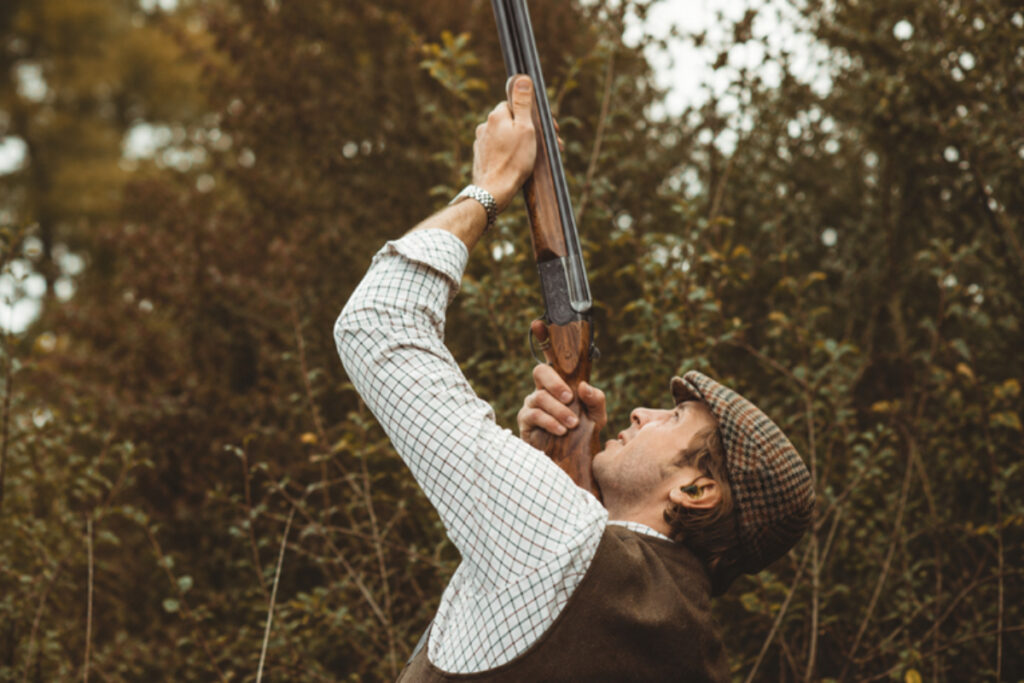 Chasseur équipé d'un fusil Beretta