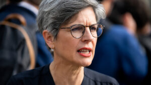 La FNC porte plainte contre Sandrine Rousseau après ses propos sur la chasse