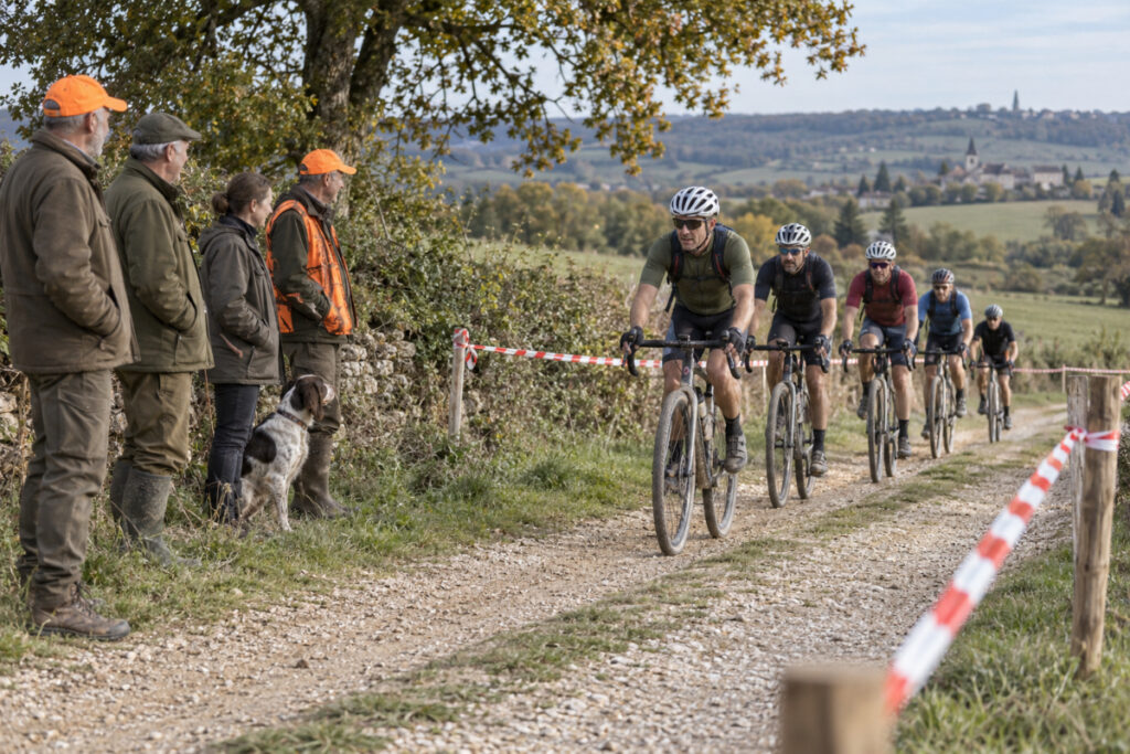 Chasseurs renonçant à l'ouverture pour laisser la nature au gravel